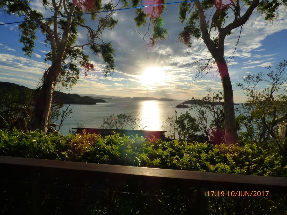 Compass Point 8 Apartment Hamilton Island Exterior photo