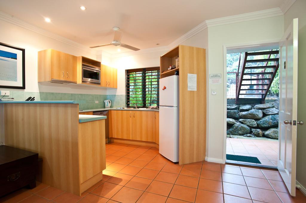 Compass Point 8 Apartment Hamilton Island Exterior photo
